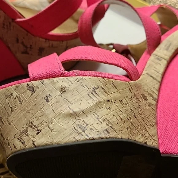 Liliana peace-15 hot pink wedges - Picture 8 of 11